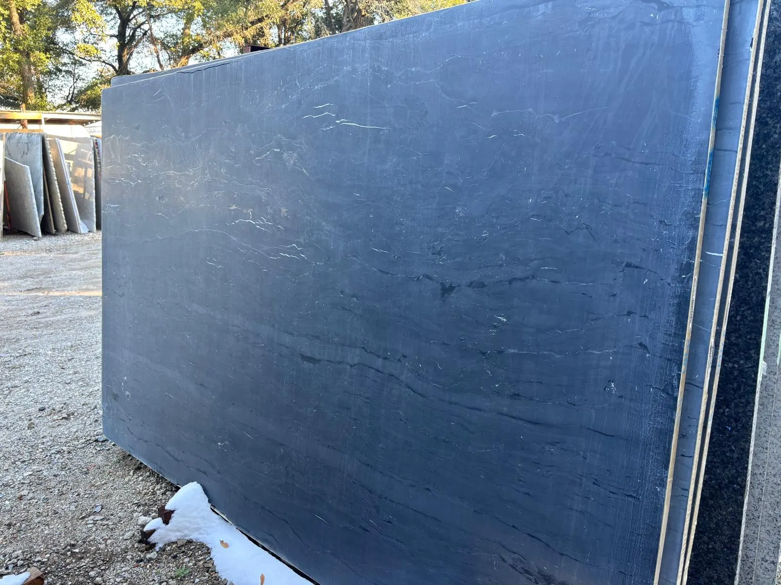 Venta Black — JW Stone Logistics material photo 1