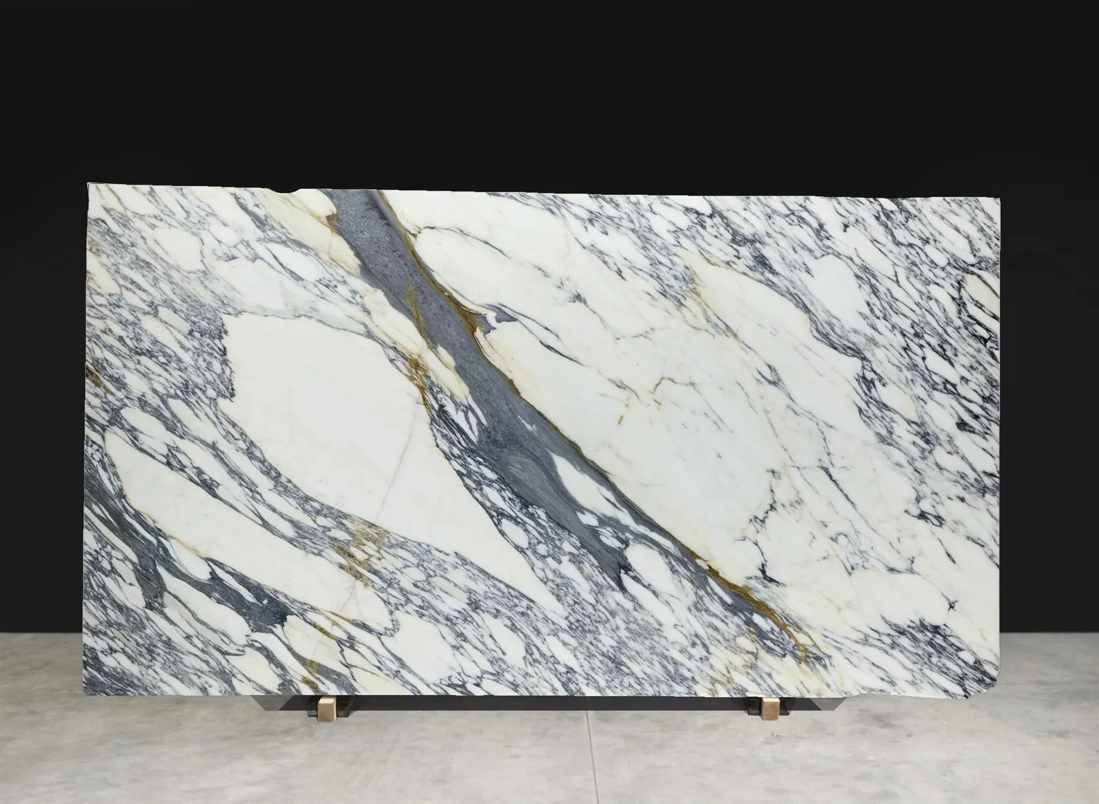 Calacatta Corchia — JW Stone Logistics material photo 1