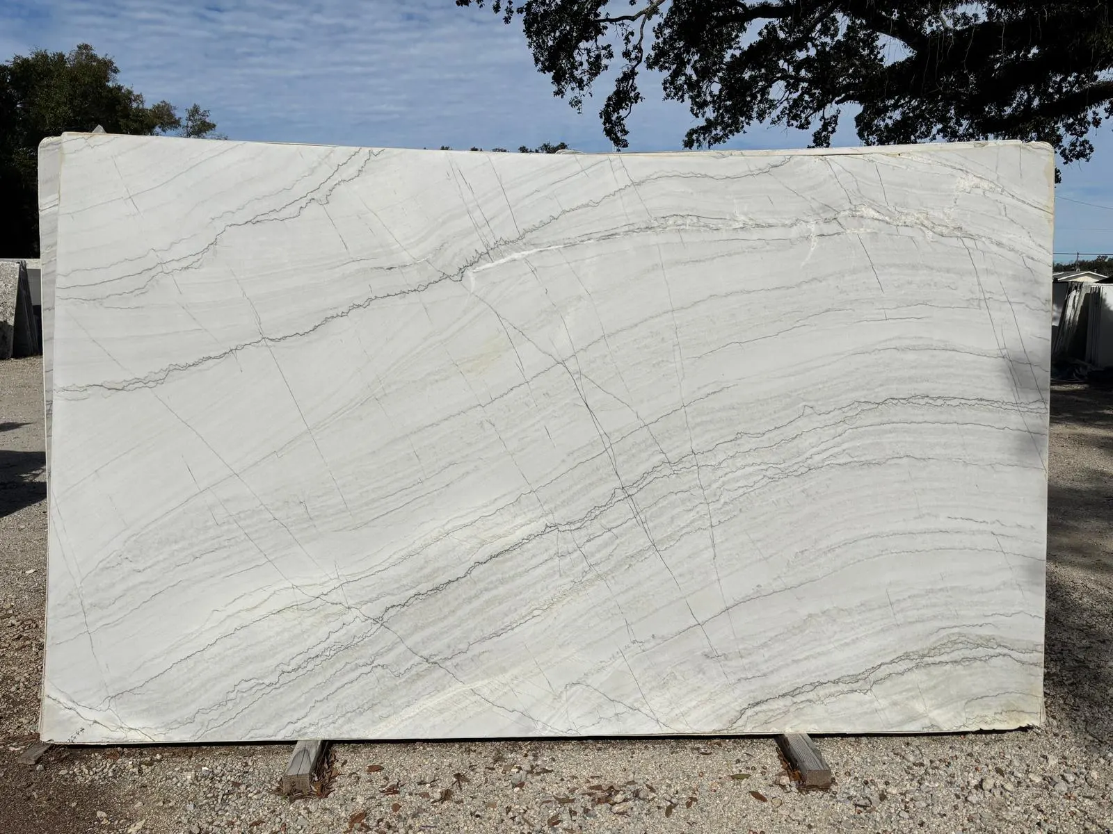 White Santorini — JW Stone Logistics material photo 1