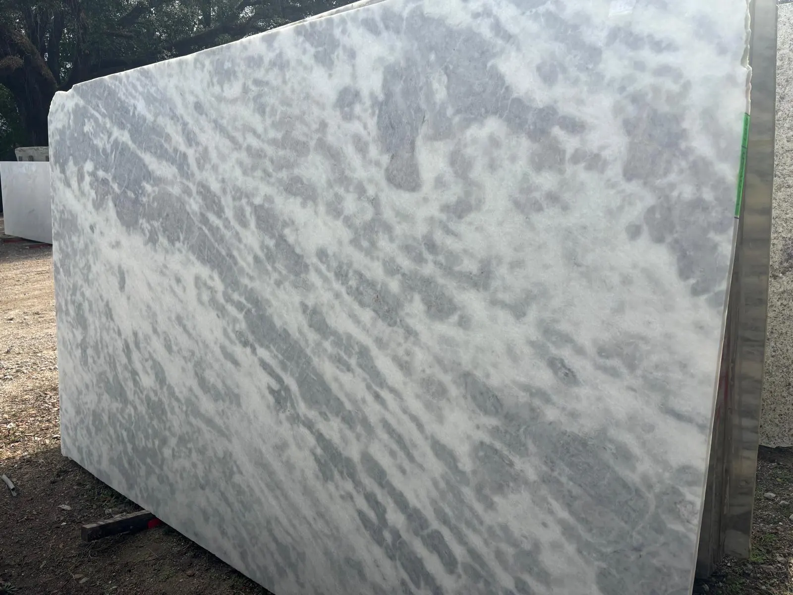 White Fantasy — JW Stone Logistics material photo 1