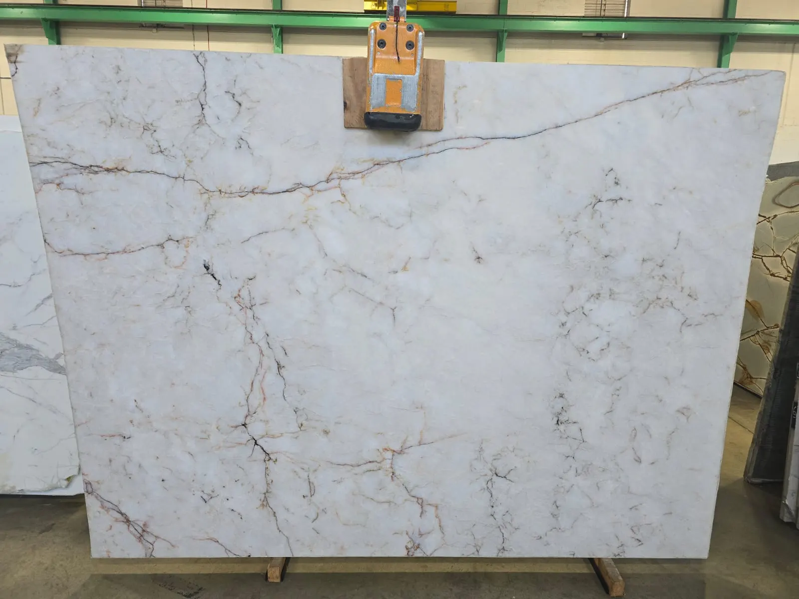 Cristal — JW Stone Logistics material photo 1